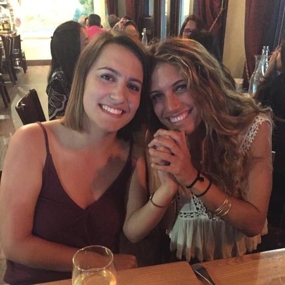 Meet your Posher, Amanda - Picture 1 of 4